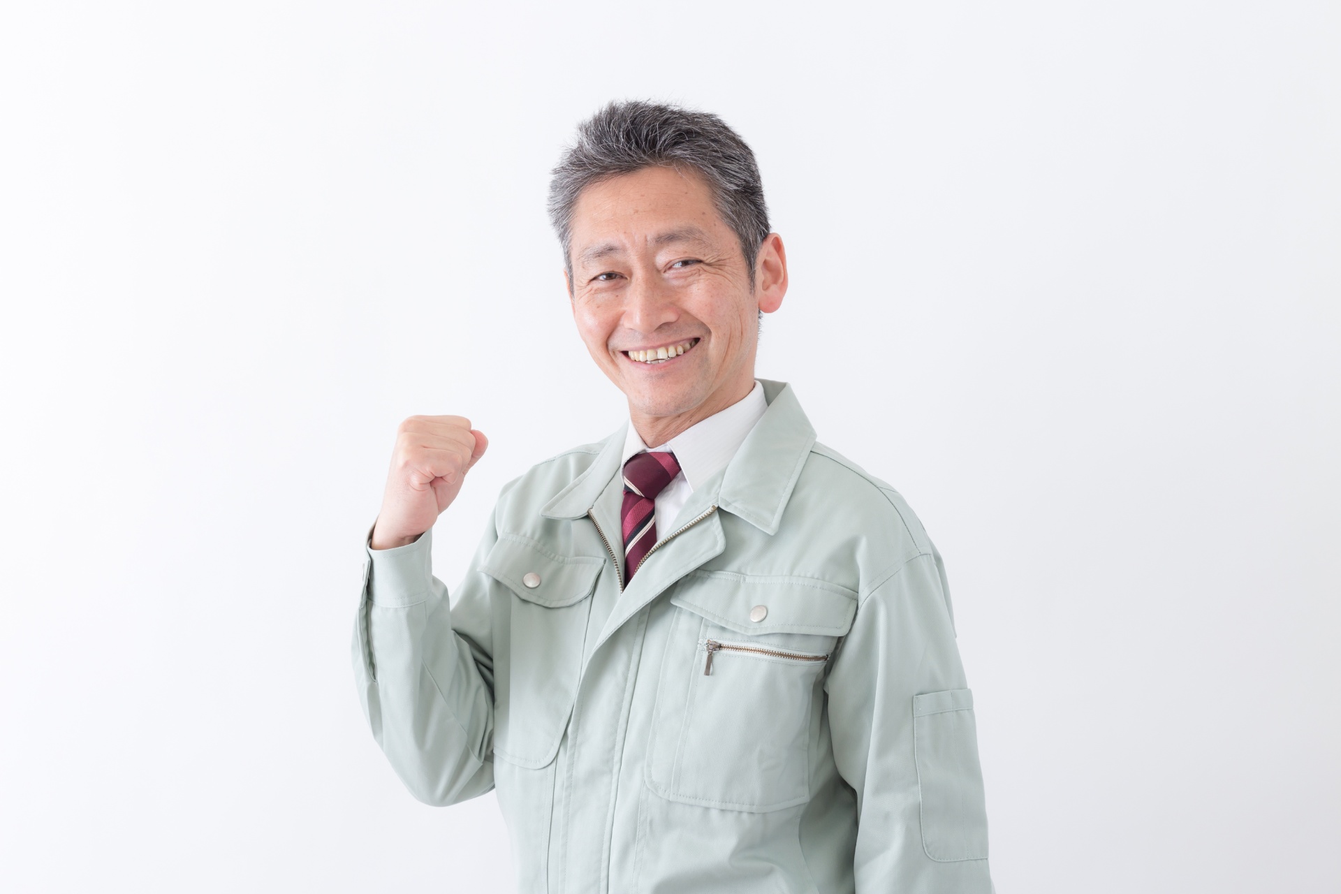 鉄筋を配筋する職人たち