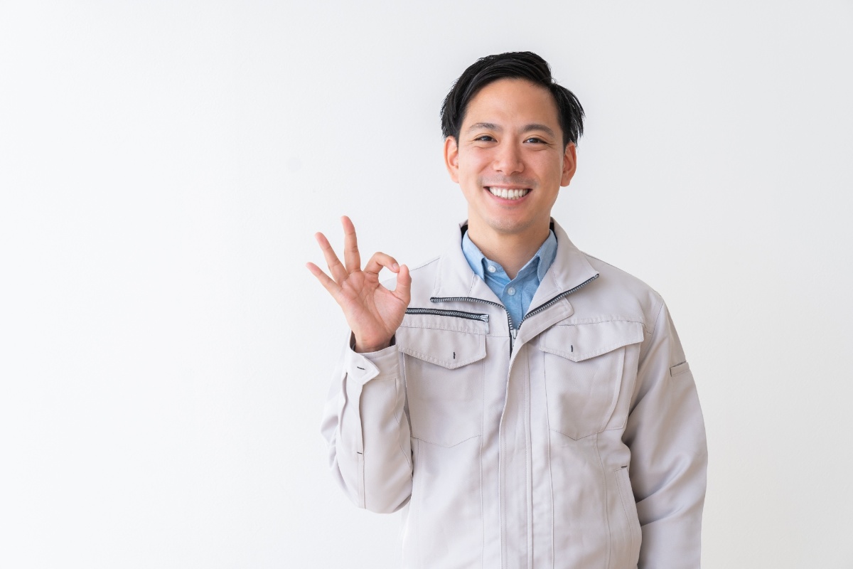 鉄筋を配筋する職人たち